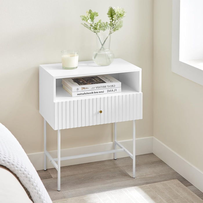 conifferism White Nightstand 19" Bedroom Bedside Table, Mid Century Modern Small Night Stand with 1 Fluted Drawer and Storage Shelf, Living Room Slim Sofa Couch Side End Tables Gold Handle