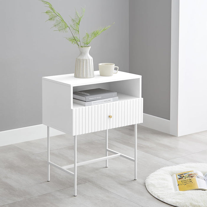 conifferism White Nightstand 19" Bedroom Bedside Table, Mid Century Modern Small Night Stand with 1 Fluted Drawer and Storage Shelf, Living Room Slim Sofa Couch Side End Tables Gold Handle